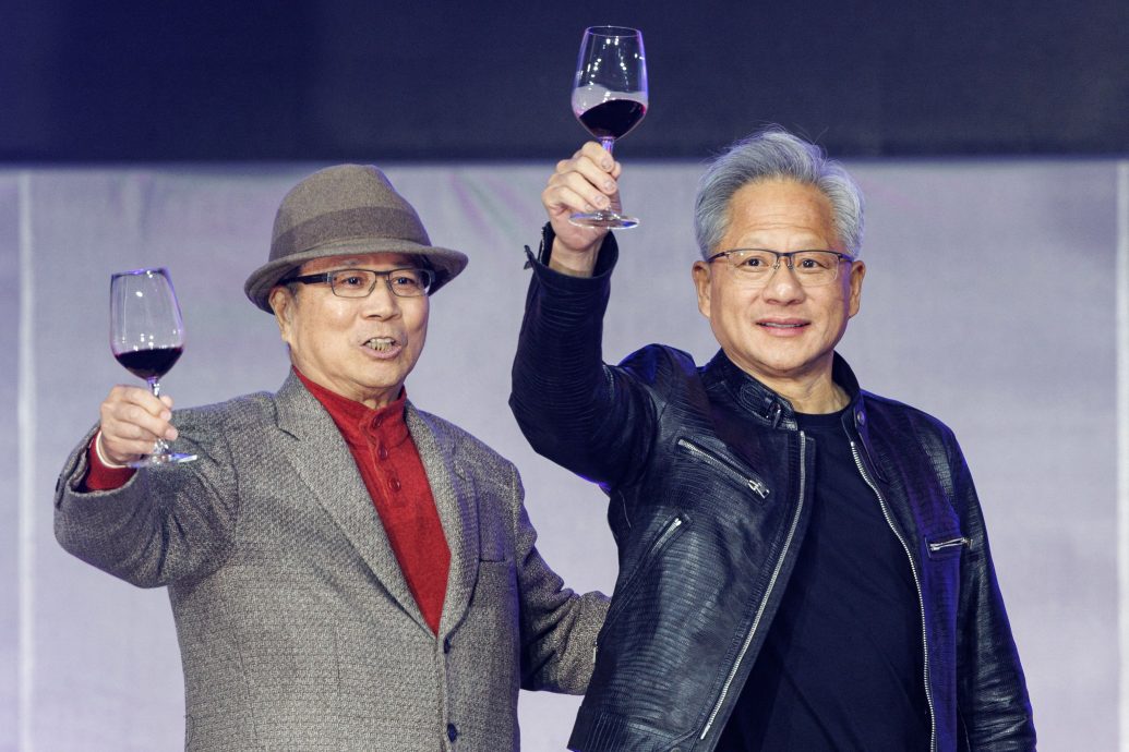 与员工共庆春节 辉达CEO黄仁勋将缺席特朗普就职典礼