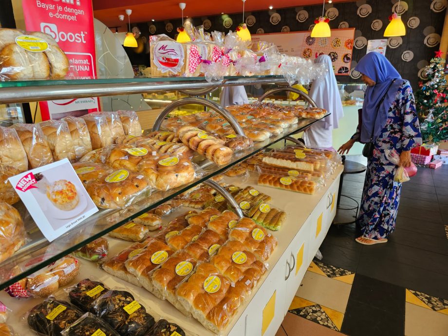 东:蛋糕和面包店也需申请清真认证,哥市业者叹繁文缛节加重工作负担及营运成本,大感为难与无奈!