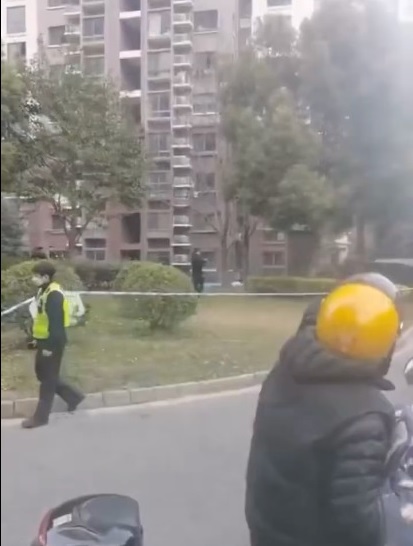 人伦悲剧!只因女儿没考满分 一家三口相继轻生