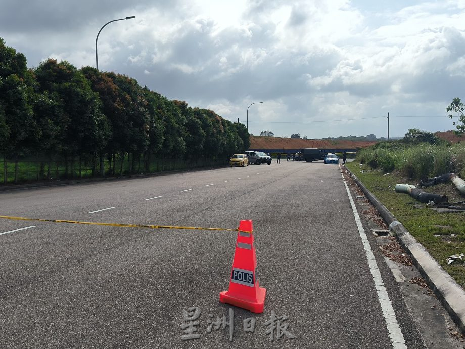**即时国内(先供网)**全国:★独家:疑难产致双亡,外籍女抱婴尸被弃路旁