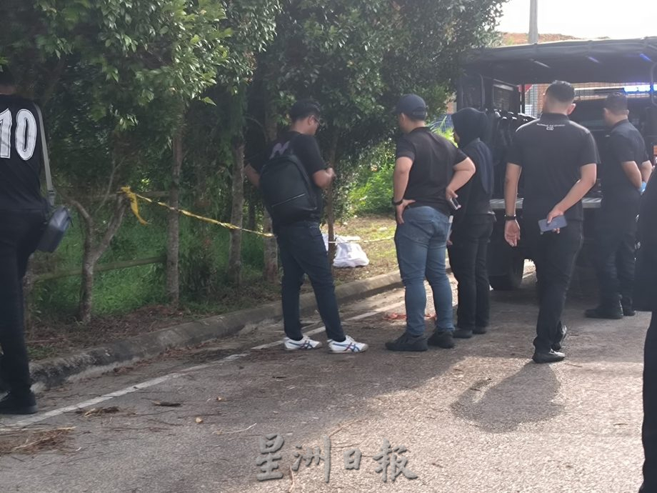 **即时国内(先供网)**全国:★独家:疑难产致双亡,外籍女抱婴尸被弃路旁
