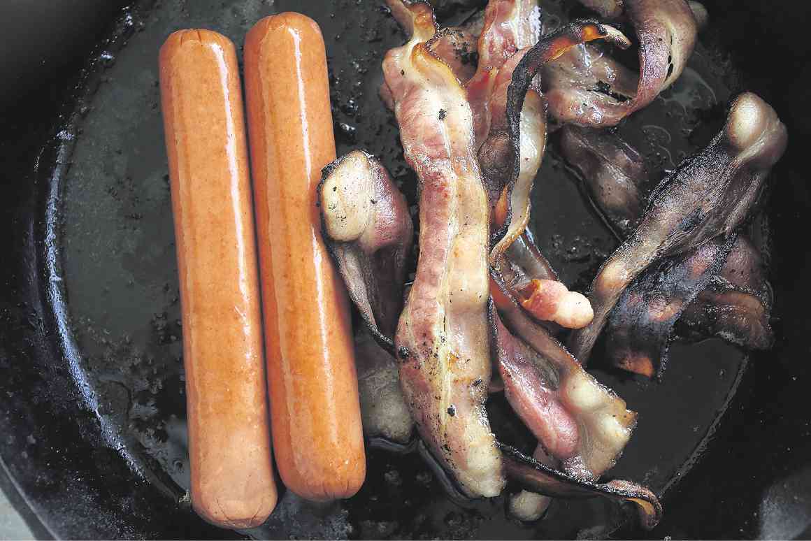 哈佛研究:吃太多加工红肉 恐致罹患失智症风险增