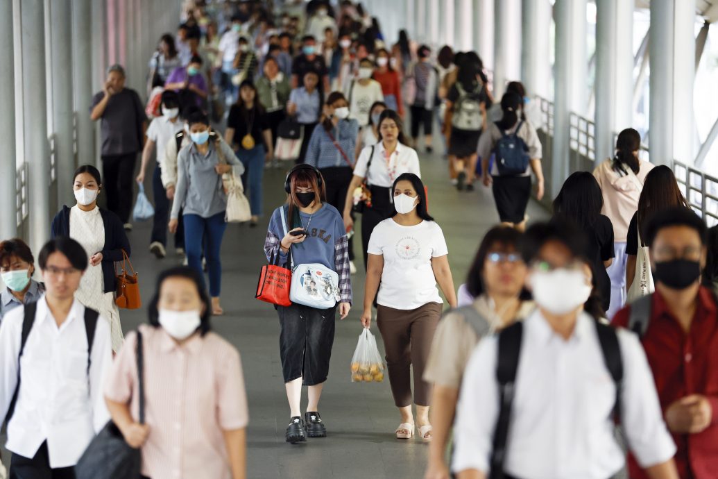 大批中国游客“消失”!陈奕迅赵本山取消行程! 泰国50亿蒸发!