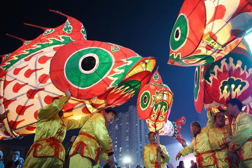 年年有“鱼”迎新春 汪满田鱼灯巡游南京年味浓