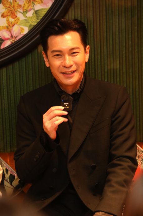 张哲通拍前先重温《小娘惹》 郑惠玉不介意为角色化老妆
