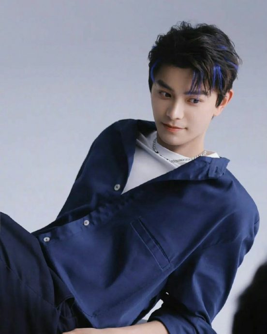 登杂志封面晋升销售王 丁禹兮破王一博5年前纪录