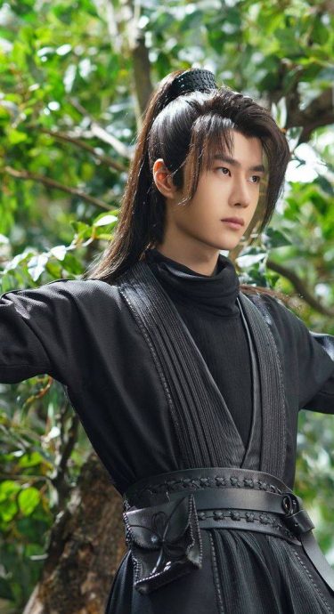 登杂志封面晋升销售王 丁禹兮破王一博5年前纪录