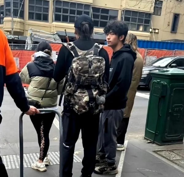 谢霆锋带Lucas滑雪 上演温馨亲子互动