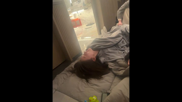 赵露思复健过程惹泪目 瘫软失语崩溃爆哭