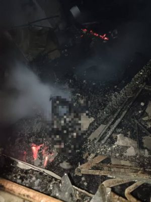 (大北马)东江月半砖屋烧毁70%,疑被人纵火酿2人葬身火海