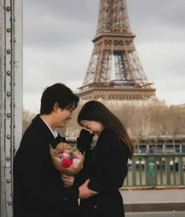 2PM玉泽演巴黎铁塔下求婚 圈外女友正面照首曝光