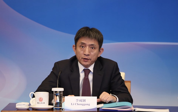 中国在世贸谴责特朗普关税 警告可能引发全球经济衰退