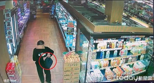 供Newswire:七旬男马克笔涂黑秃顶进超市 偷6令吉偷火锅料被捕