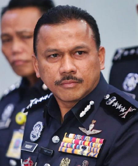 吉兰丹州总警长拿督莫哈末尤索表示,丹州警方加强了吉兰丹与泰国边境监视,以防止在实达阿南实达城购物商场(Setia City Mall)涉及枪击案的一名枪手逃往邻国。
