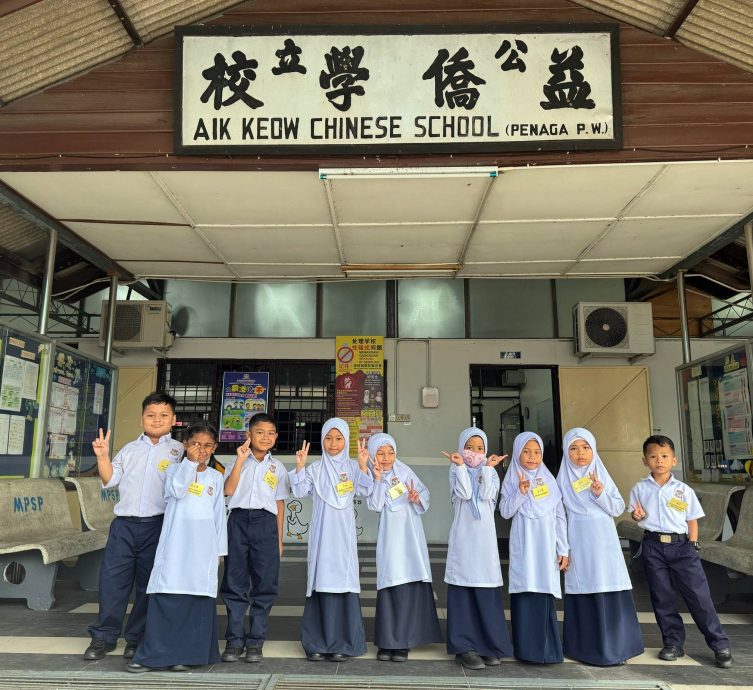 威北4所微型华小,其中两所零华裔新生。