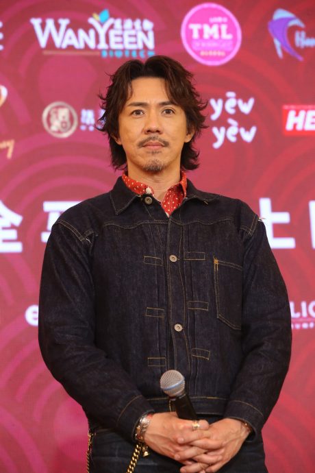 张继聪来马宣传贺岁片 谢安琪陪走红毯掀高潮