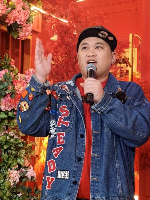张继聪来马宣传贺岁片 谢安琪陪走红毯掀高潮
