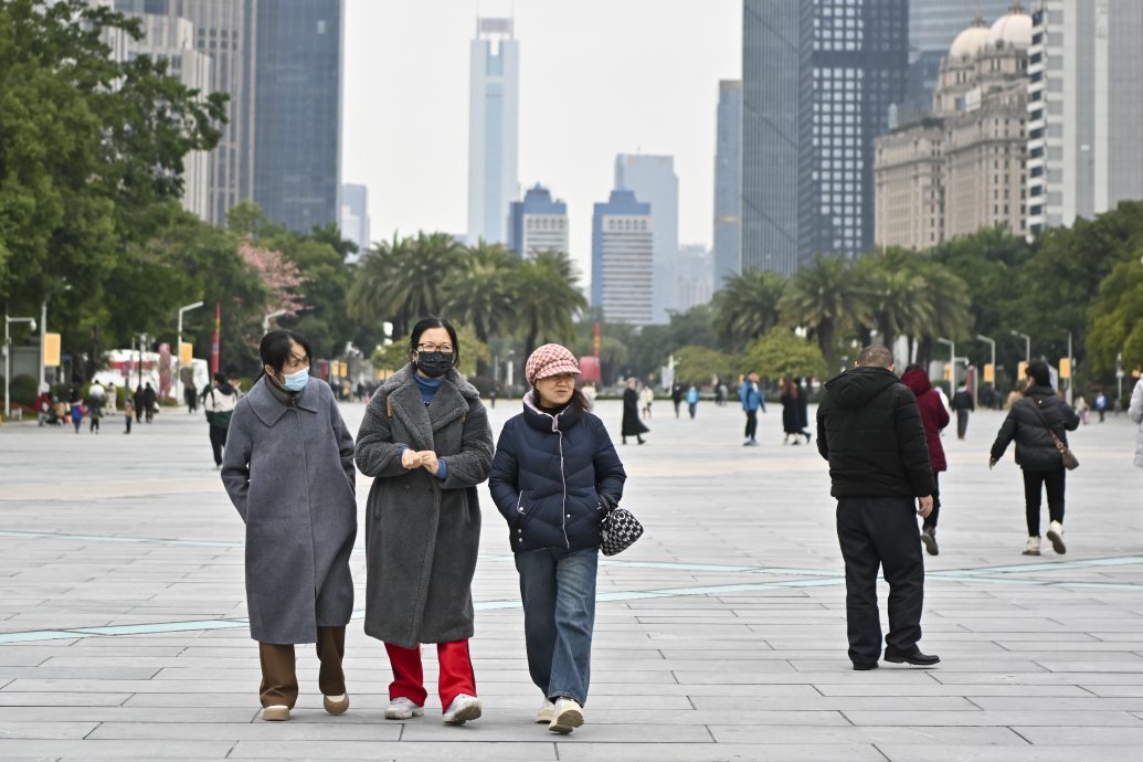 看世界/中国蛇年首个寒潮预警 北方部分地区降温可超10摄氏度