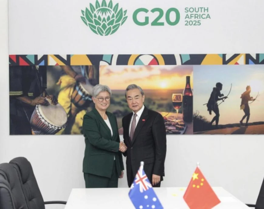 看世界)晤澳洲外长黄英贤 王毅吁妥善处理差异分歧