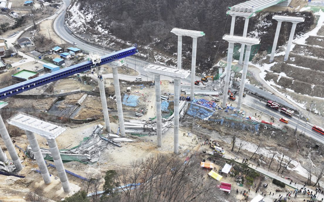 韩在建高架桥坍塌4死 涉事韩企道歉!专家分析原因