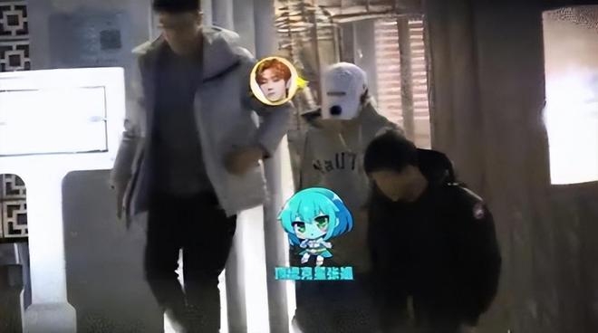 鹿晗深夜醉酒情绪失控 邓超揽肩安慰“失恋”?