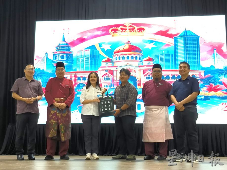 (已签发)全国:冒元首名开假社媒账号行骗,张念群:不满意也无法接受