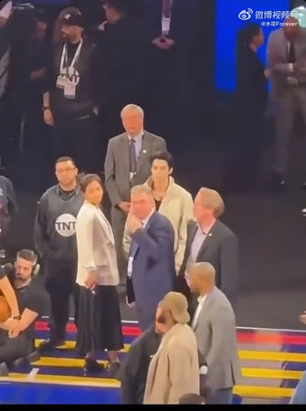 NBA全明星赛|王鹤棣找詹皇合照被拒 尴尬画面全曝光