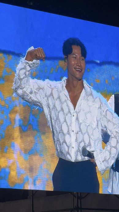 RM见大马粉丝遇屋顶漏水 刘在石亲擦地无架子
