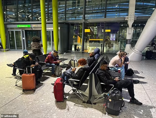 变电站火灾“已受控制” 英能源部长:不涉及犯罪行为