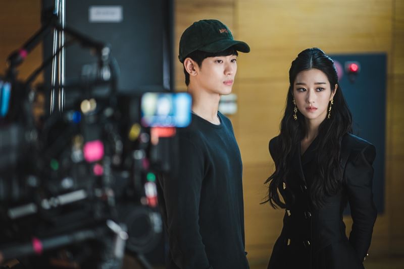 合作女星2轻生1事业全毁 金秀贤“笨蛋帅哥”人设崩盘