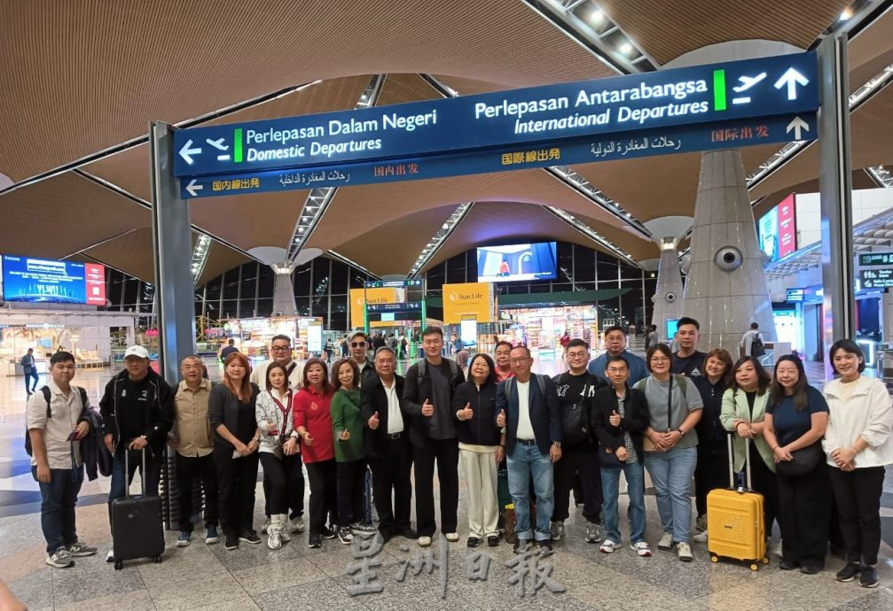 吉隆坡中国文化中心联合南航组织旅行商代表团访新疆,进一步推动‘一带一路’旅游合作