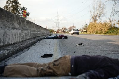 妇女遭强逼裸体游街集体枪杀 叙利亚血腥冲突2天逾千死