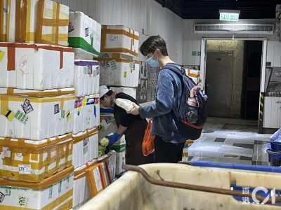 日做3兼职 买最便宜菜心 港艺人为买房拼了!