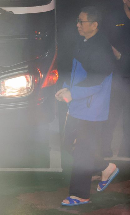 柯文哲持续血尿恐急性肾损伤 妻子拟申请住院就医