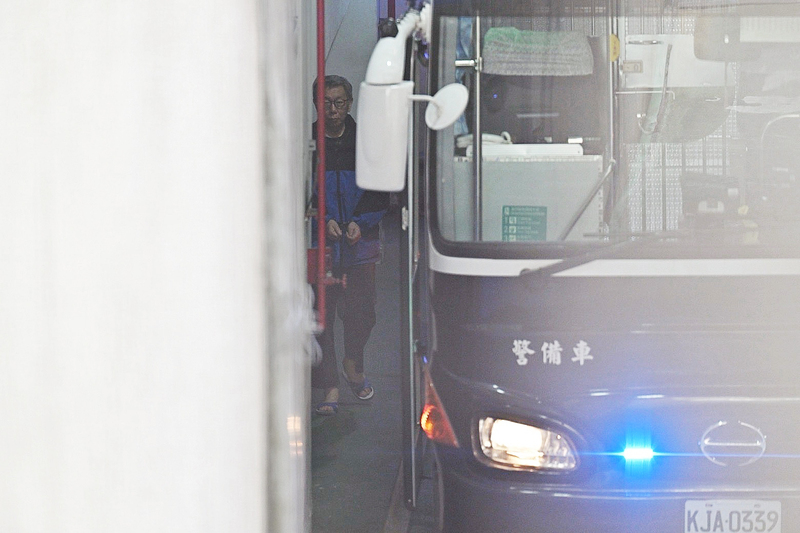 柯文哲涉贪案今开审 柯文哲下午首度出庭