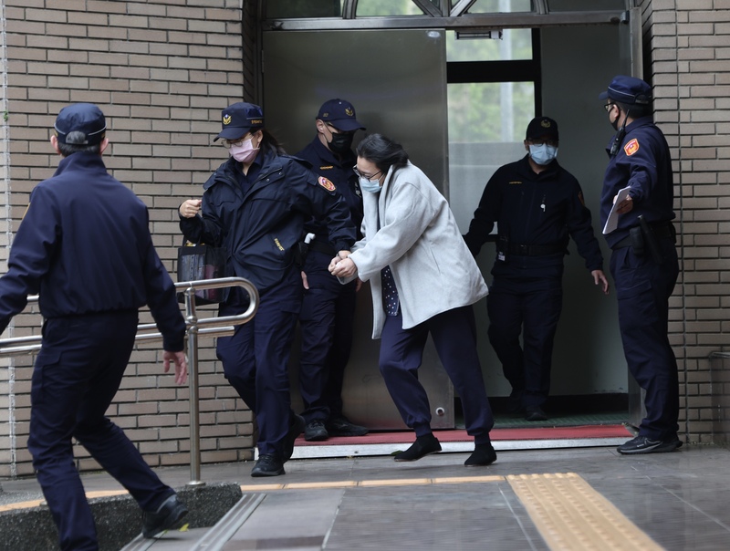 烧生殖器拔指甲 台姊妹涉虐死男案开庭 200人示威促判死