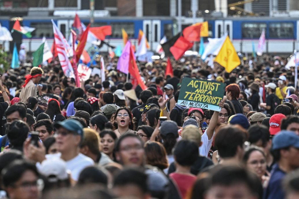 菲律宾期中选举 调查:选民更青睐民生保障承诺