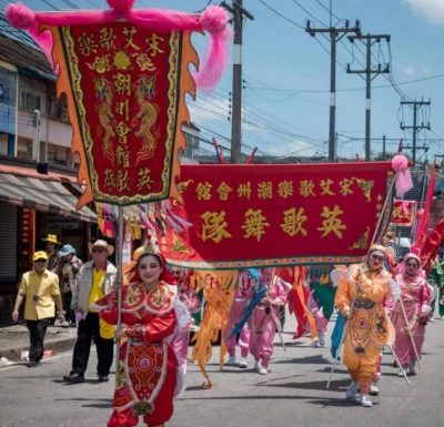 东:泰南陶公府双溪哥乐护国宫将于4月15日至22日,一连8天热烈庆祝天后圣母宝诞暨建宫73周年。
