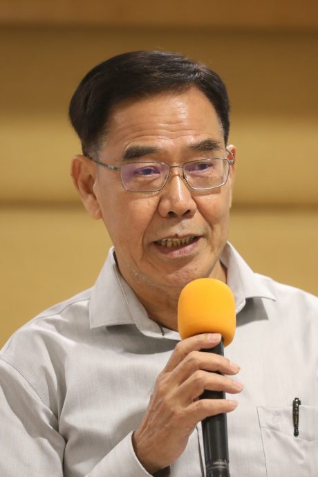 李金泉:华文老师毕业苦等9个月才录取为政府中学华文老师,老师等不了转行弃当老师