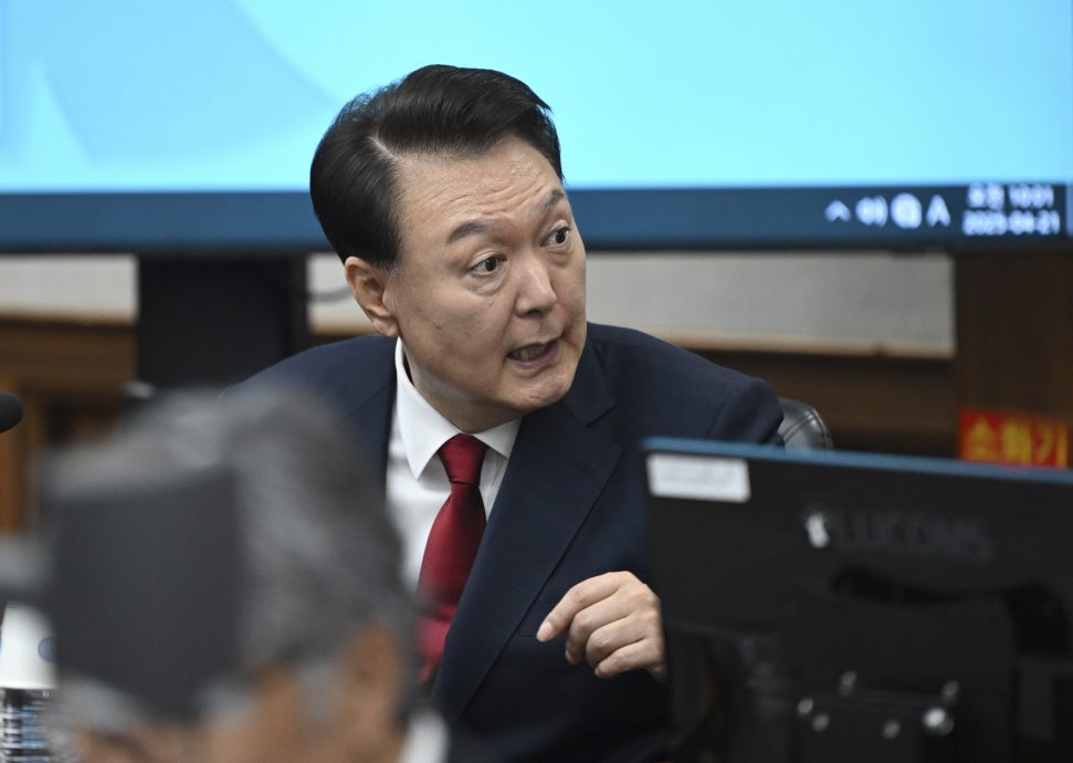尹锡悦就内乱刑案再出庭受审 庭审场景首次曝光