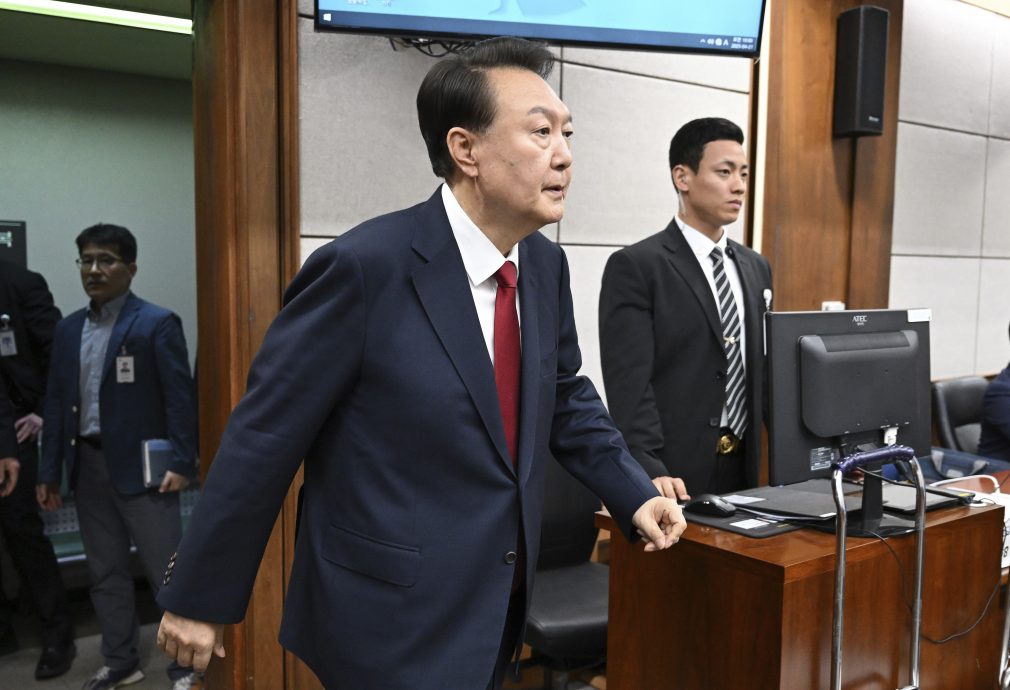 尹锡悦就内乱刑案再出庭受审 庭审场景首次曝光