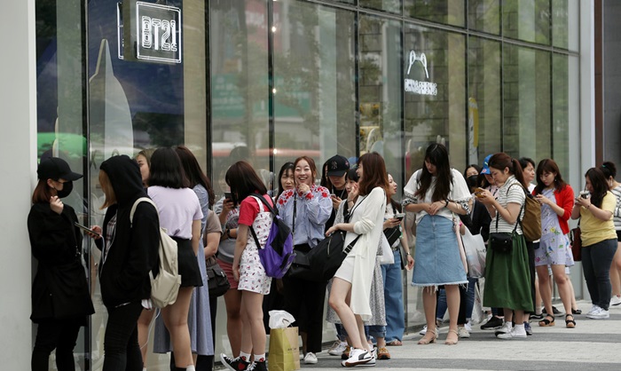 日本黄金周连续假开跑 台韩成热门旅游地
