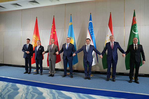 王毅:中国反制美关税措施以维护自身权益和国际规则秩序