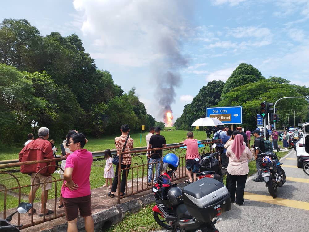 蒲种天然气管爆炸|民众请远离灾区! 环境局派员监督空气质量