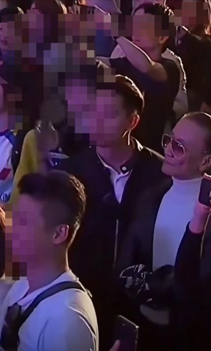 谢霆锋儿子现身观众席 Lucas大方灿笑Quintus害羞