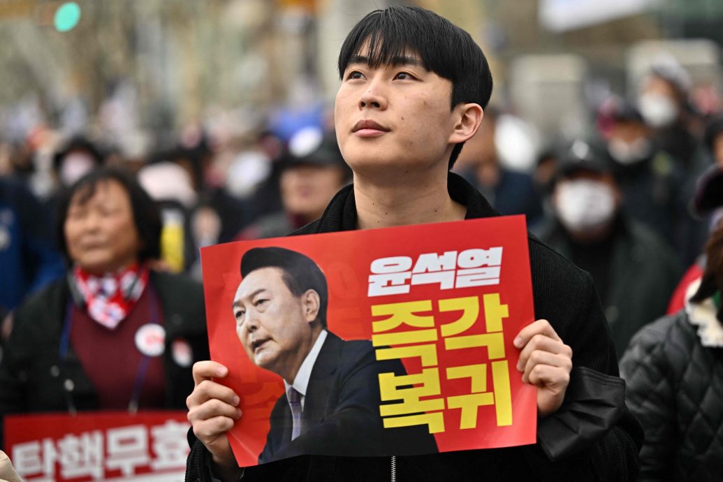 路透:韩国会提案弹劾财长崔相穆