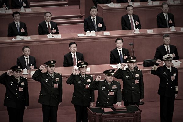 近60年首在任中央军委副主席被清洗 英媒:何卫东涉贪被免职