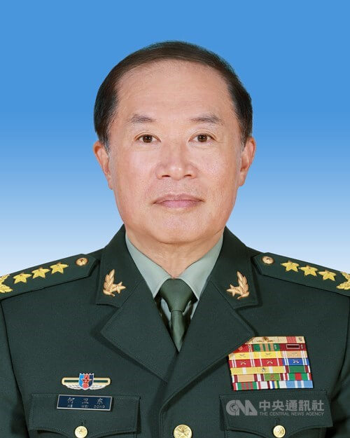 近60年首在任中央军委副主席被清洗 英媒:何卫东涉贪被免职