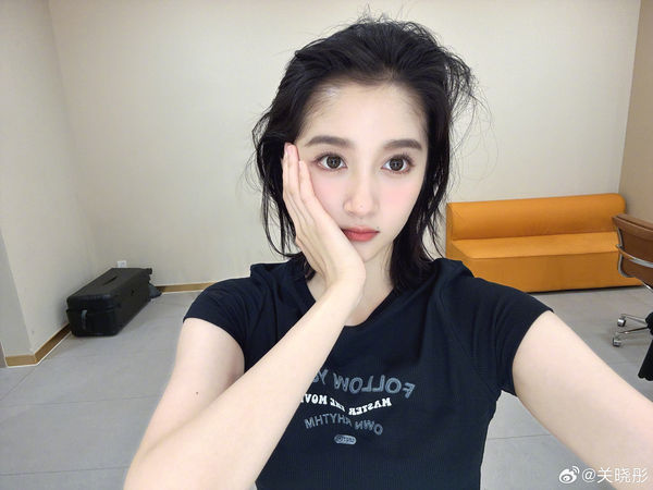 鹿晗生日关晓彤没卡点祝福 数百万人蹲点吃分手瓜