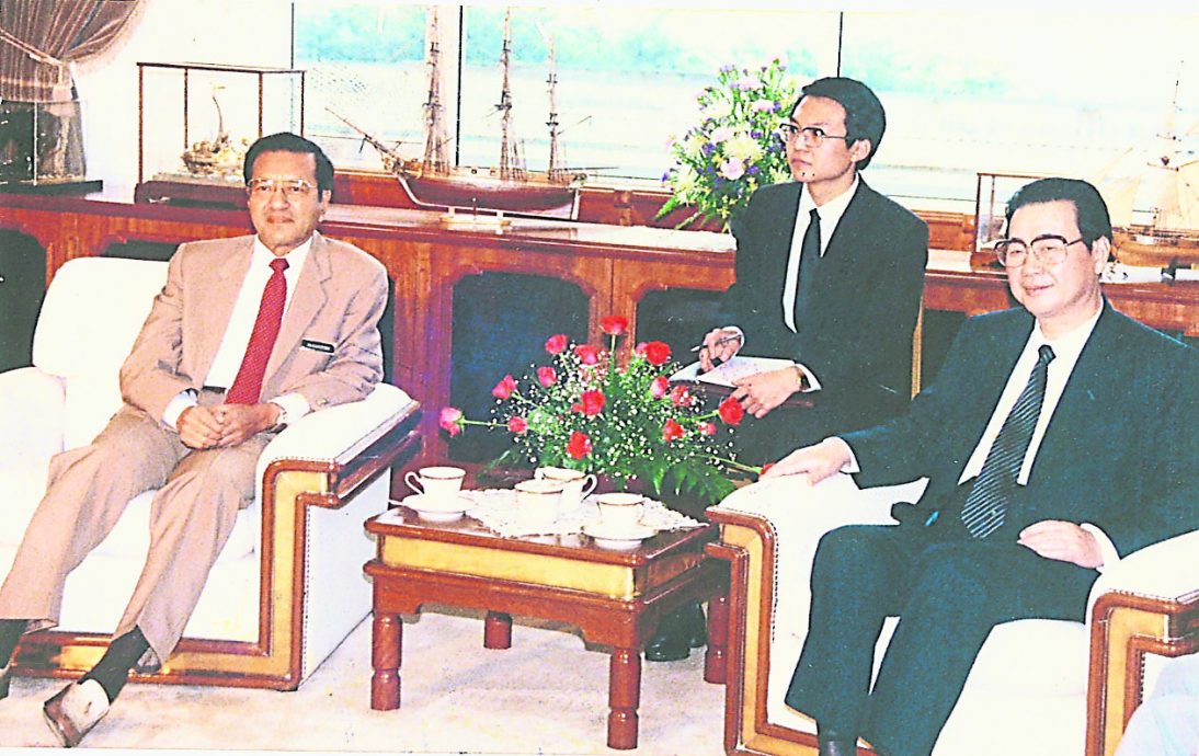 习访马特辑/画页配文/马中建交51周年